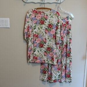 JH Collectibles Floral Print Linen Rayon Mix Ensemble
